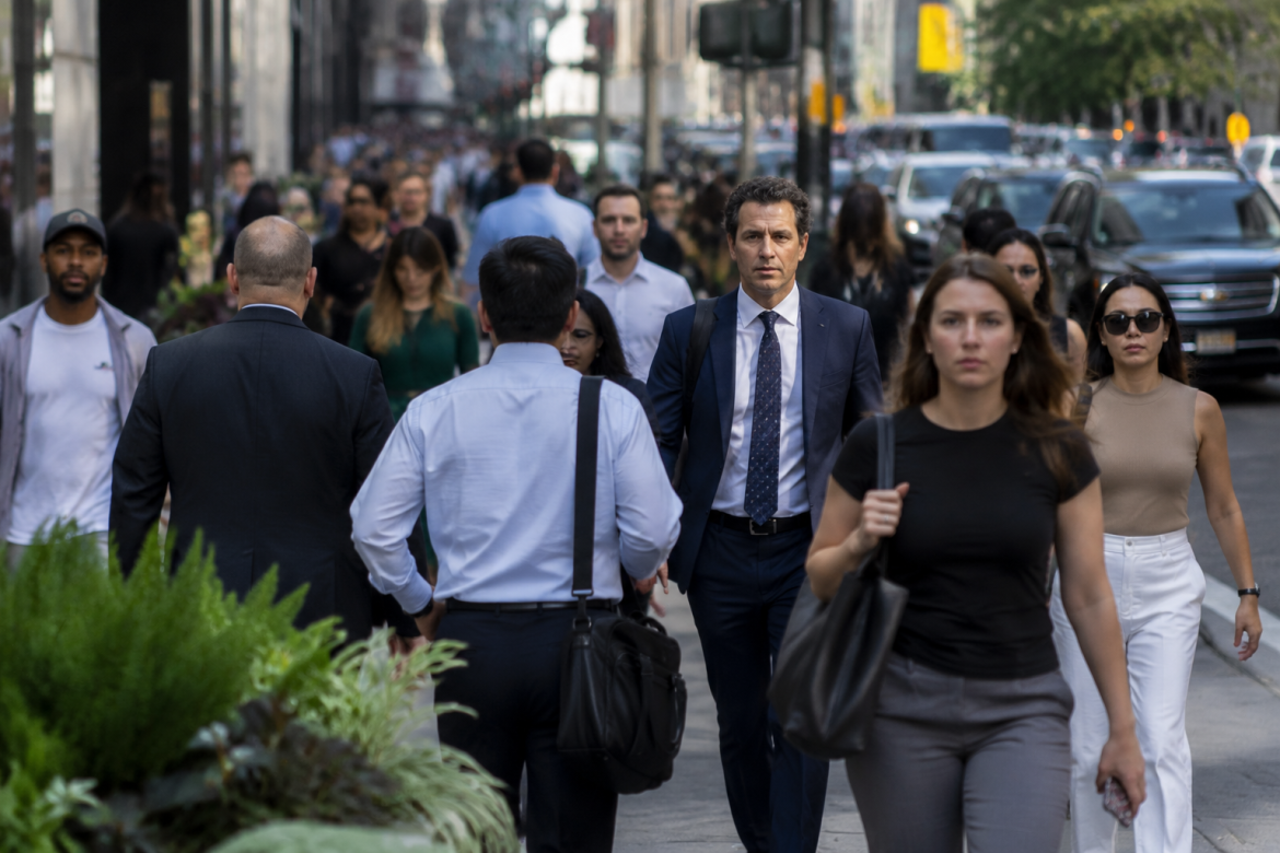 US Q1 GDP growth revised down to 1.6% as spending slows